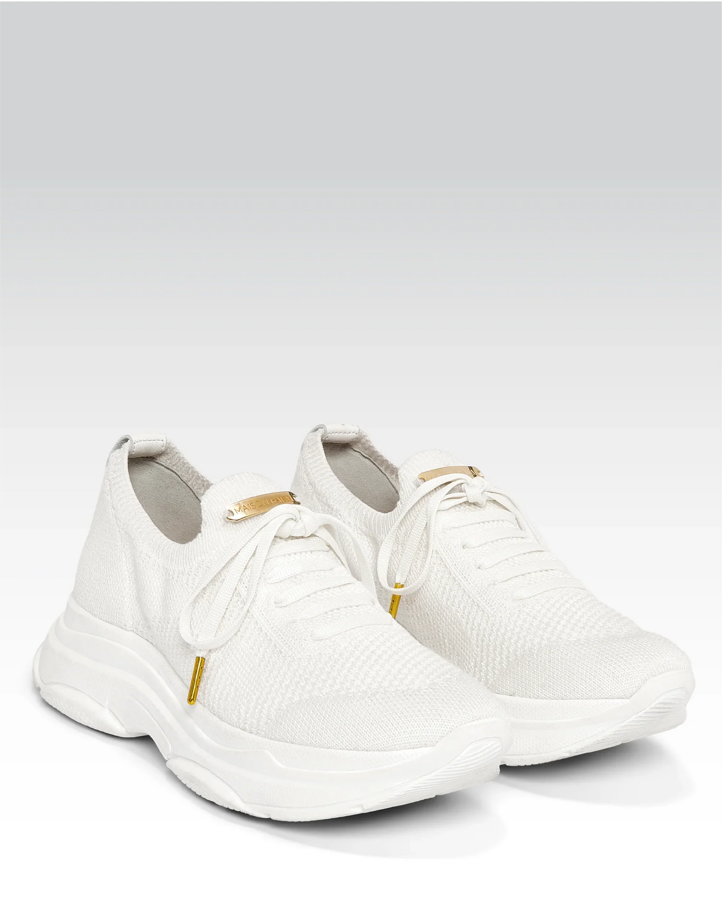 Nova Sneaker