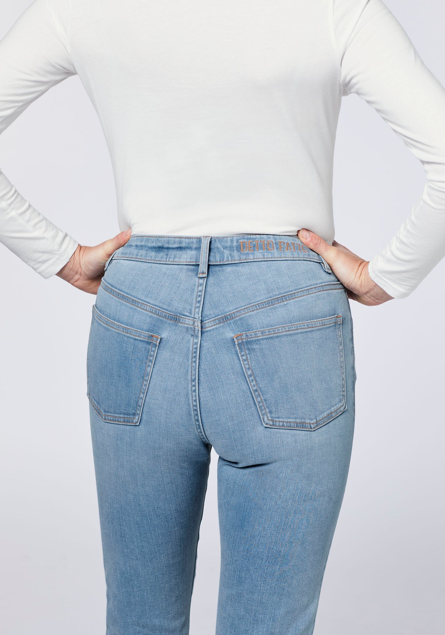 Detto Fatto Woman High Waist Cropped Straight Women, Jeans, Comfort Fit 40 Light Blue