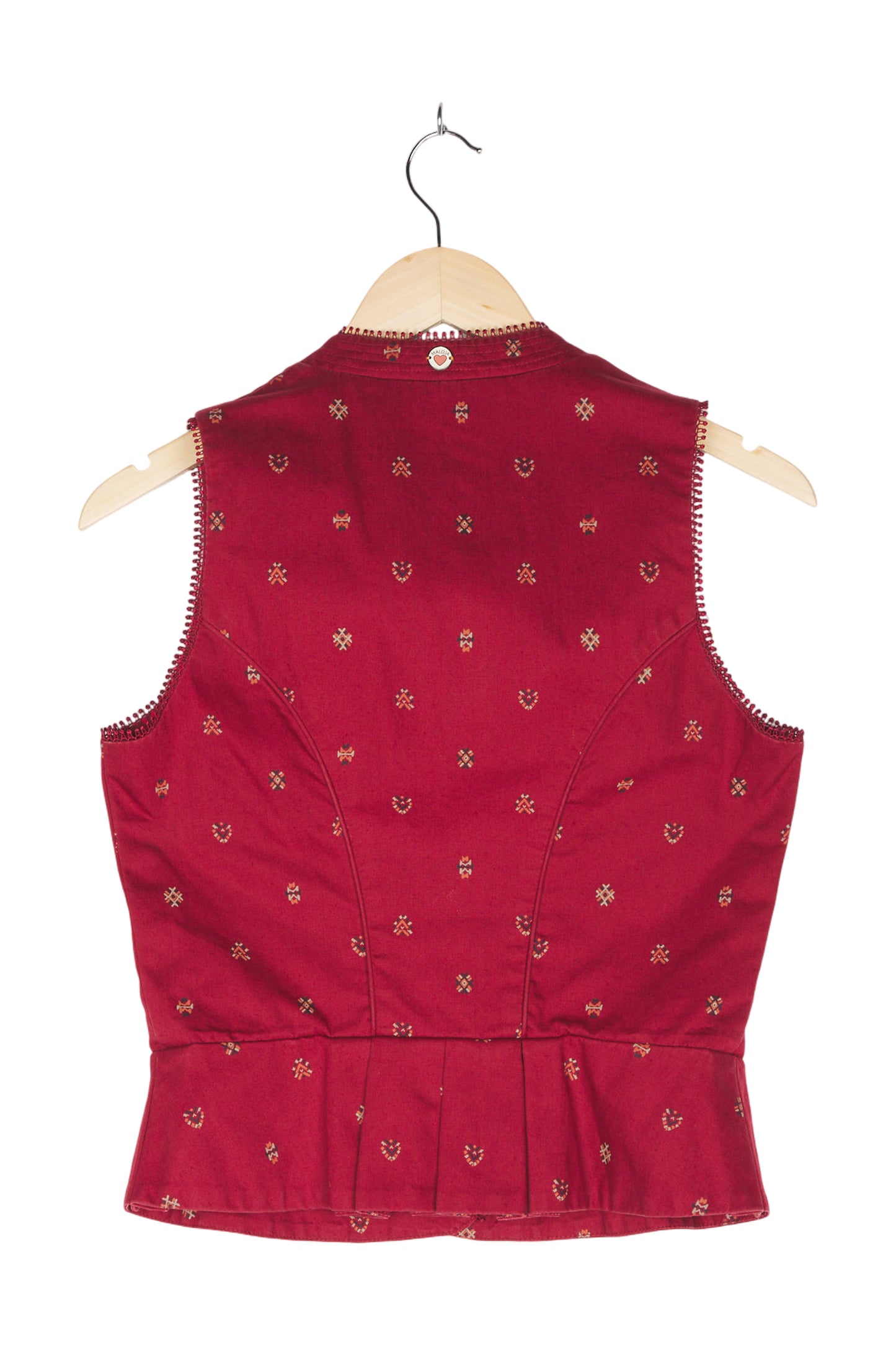 LabatamaM. Vest