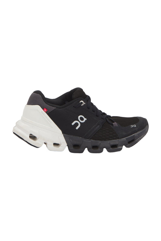 On Running Cloudflyer 4 Damen Laufschuhe - Schwarz/Weiß