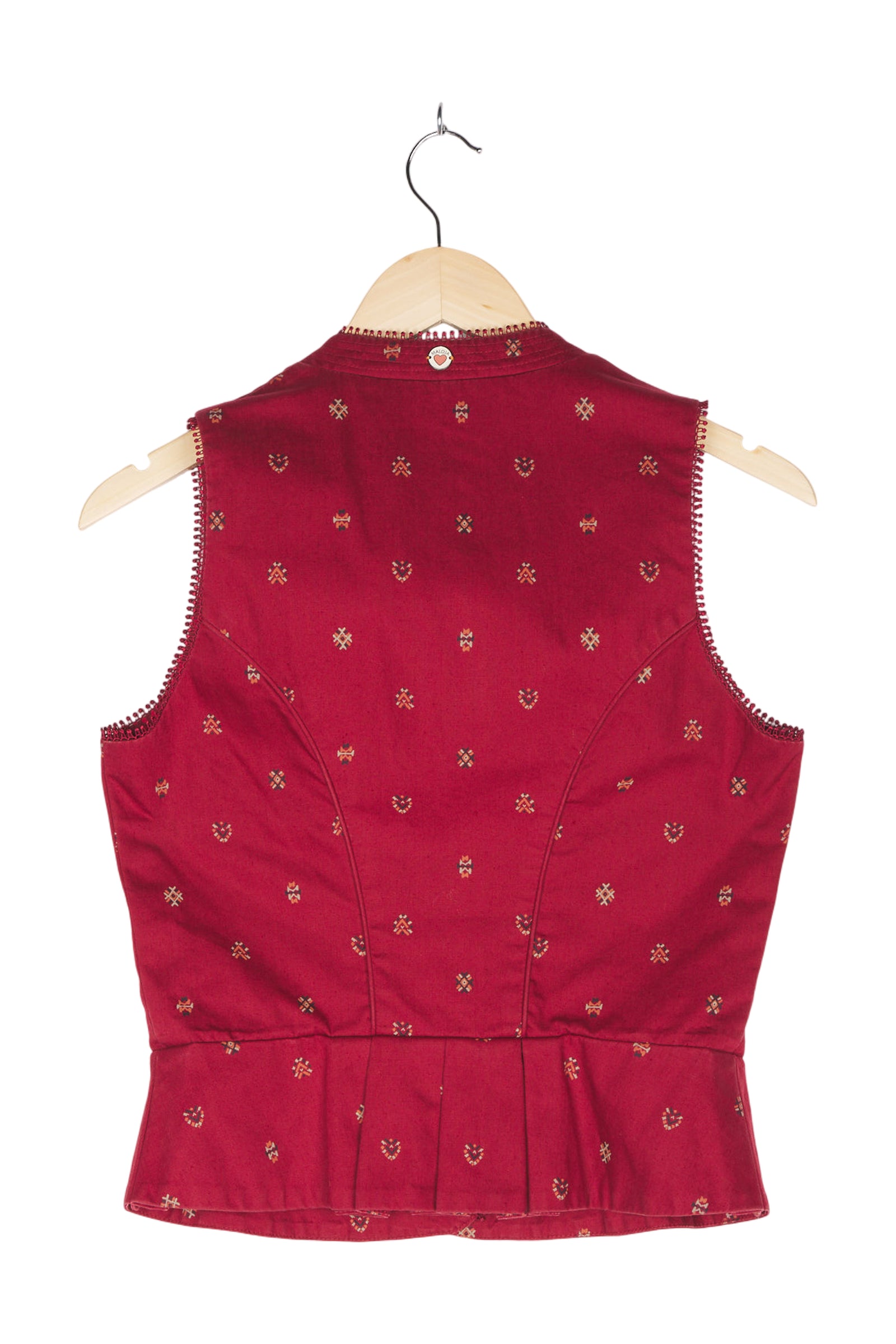 LabatamaM. Vest