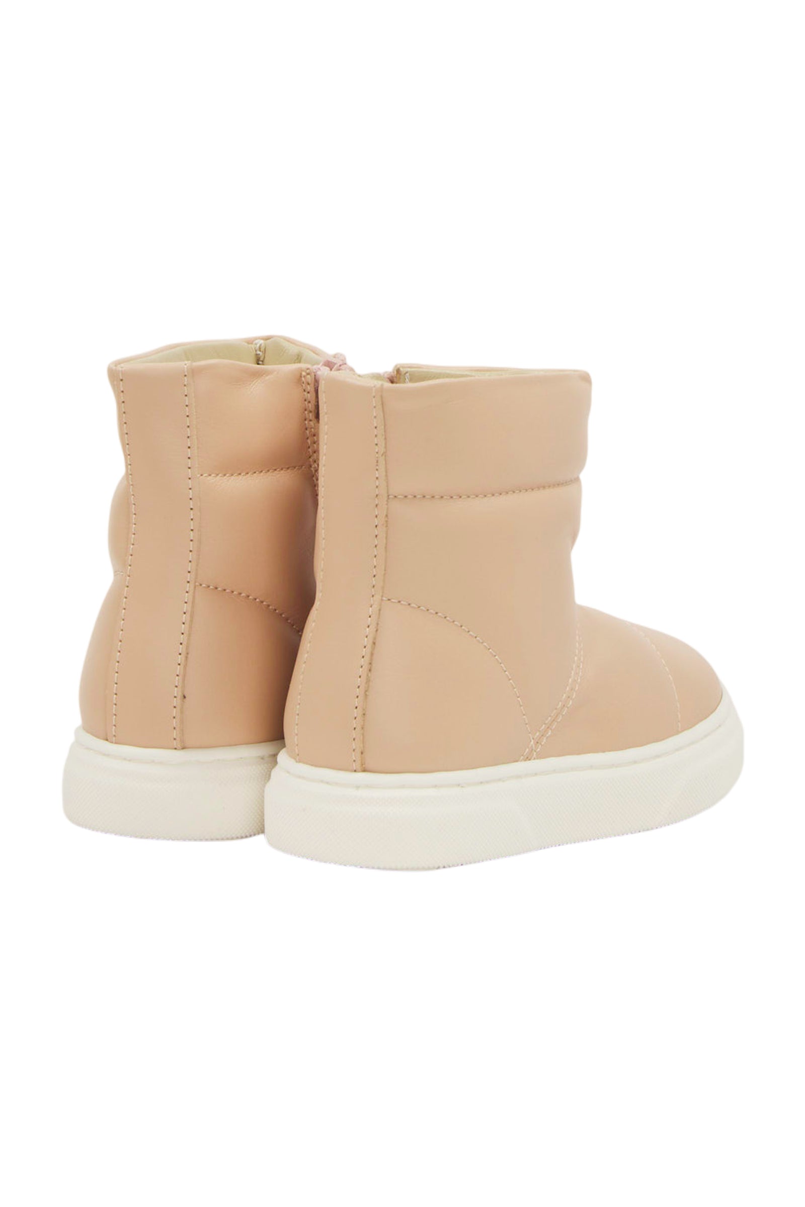 Andrea Montelpare Stiefel