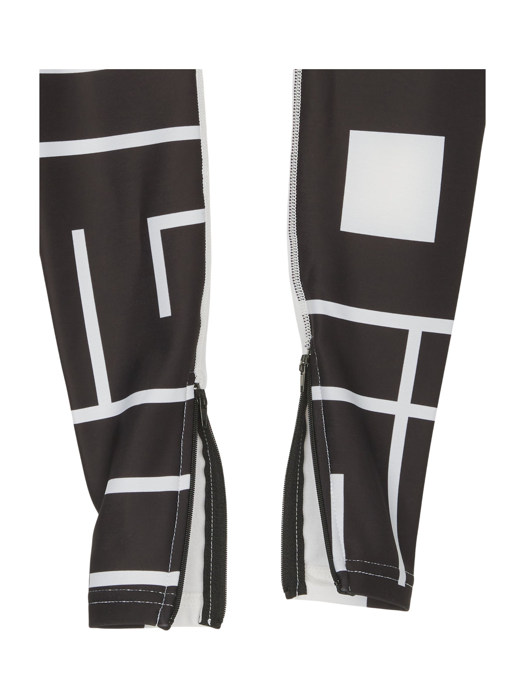 LegwarmersM. Logo Legwarmers