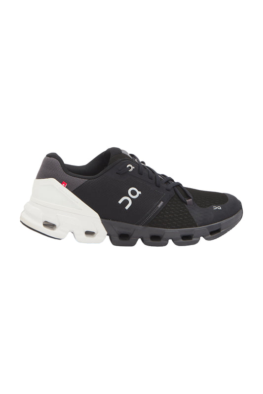 On Cloudflyer 4 Herren Laufschuhe- Schwarz/Weiß
