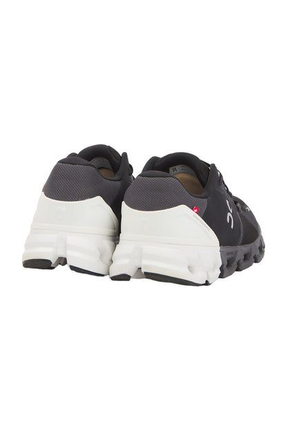 On Cloudflyer 4 Herren Laufschuhe- Schwarz/Weiß